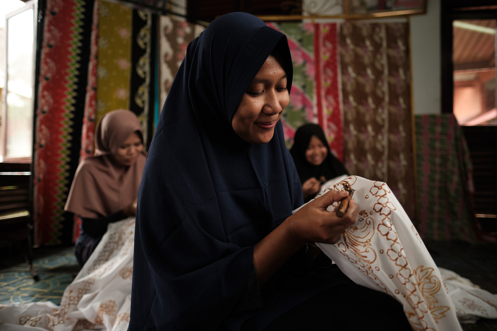 Local Kartini Earns Livelihood from Batik