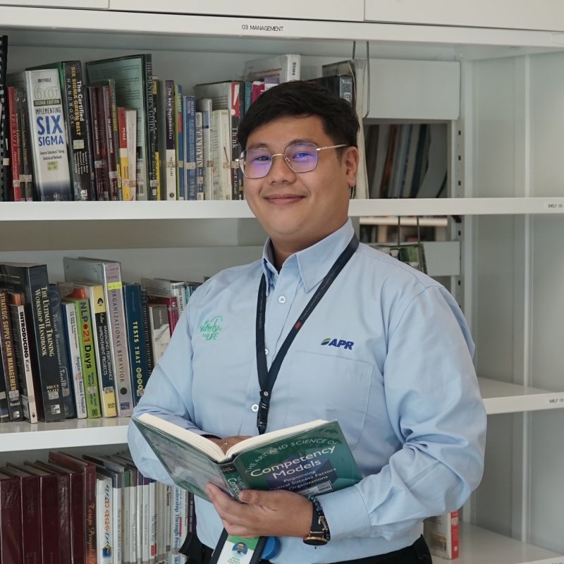 edy saputra, learning and development specialist apr